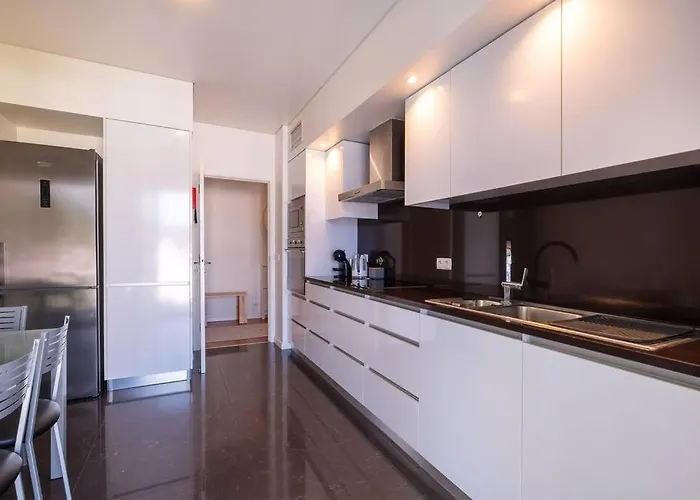 Quiet & Comfy Azorean Sapphire